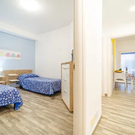 بيت للعطل Al Mare *